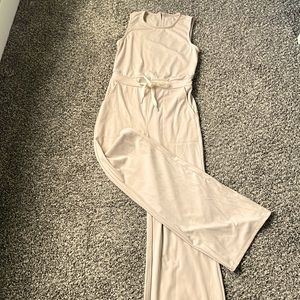FREE shipping! Cream jumpsuit w/ pockets! SUPER comfortable and size small!